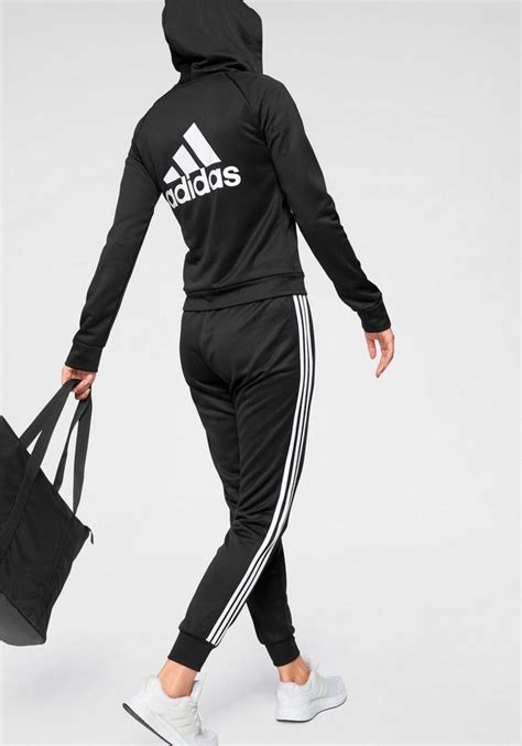 adidas Trainingsanzüge online kaufen 